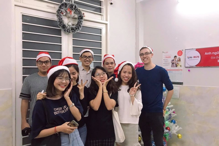 Tiến bộ Anh ngữ dễ dàng hơn với không khí học tập thoải mái tại trung tâm