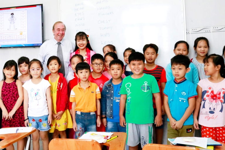 Ngoại ngữ – Tin học Anh Việt là đơn vị hiếm hoi tại Việt Nam được ủy quyền khảo thí chứng chỉ tiếng Anh Cambridge