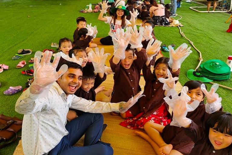 Phương pháp Montessori cùng sự góp mặt của đội ngũ giáo viên nước ngoài là 2 thế mạnh của Trung tâm Ngoại ngữ Mỹ Việt