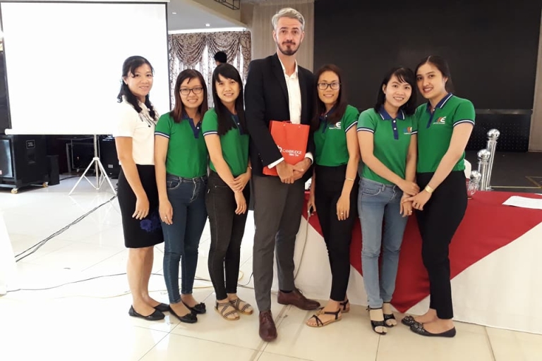 Giáo viên tại EFE Bến Tre bắt buộc phải tham gia công tác tập huấn để nâng cao năng lực giảng dạy