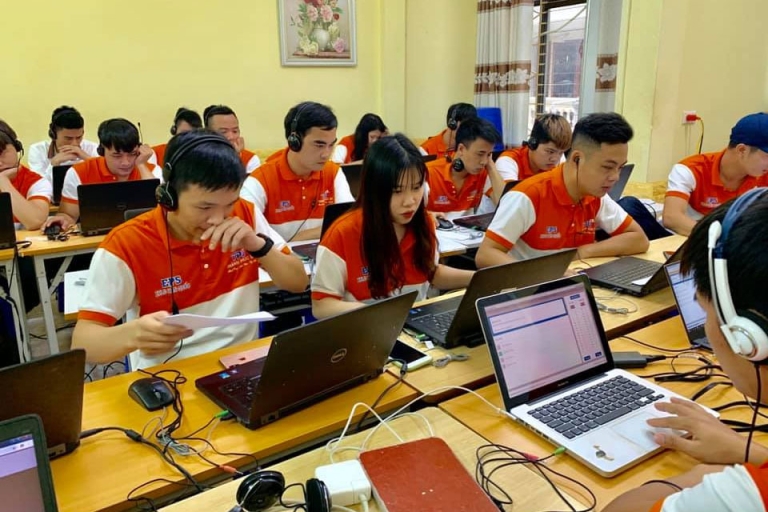 Một giờ thực hành trên máy tính của học viên