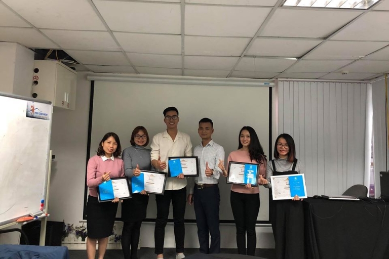 Lớp Kỹ năng giao tiếp thuyết trình tại You Can Now (Nguồn: You Can Now)