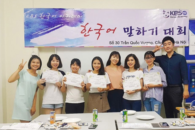 Thầy cô tại đây luôn hỗ trợ nhiệt tình nhằm giúp học viên của mình đạt kết quả cao