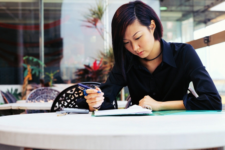 Người học nên cân nhắc về tài chính của mình trước khi học