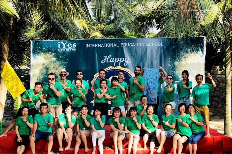 Đội ngũ nhân viên của iYES (Nguồn: iYES)