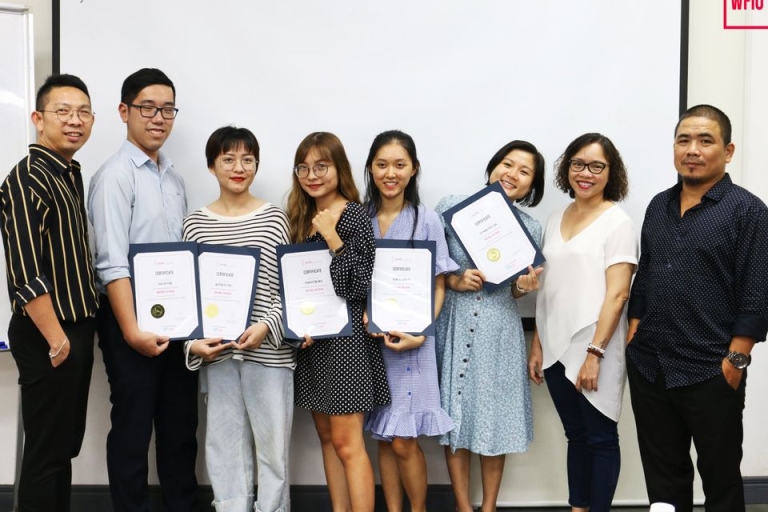 Hình ảnh buổi tốt nghiệp khóa Writing for Ideas