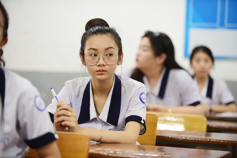 Học sinh THPT thi tuyển vào UFM (Nguồn: VietNamNet)