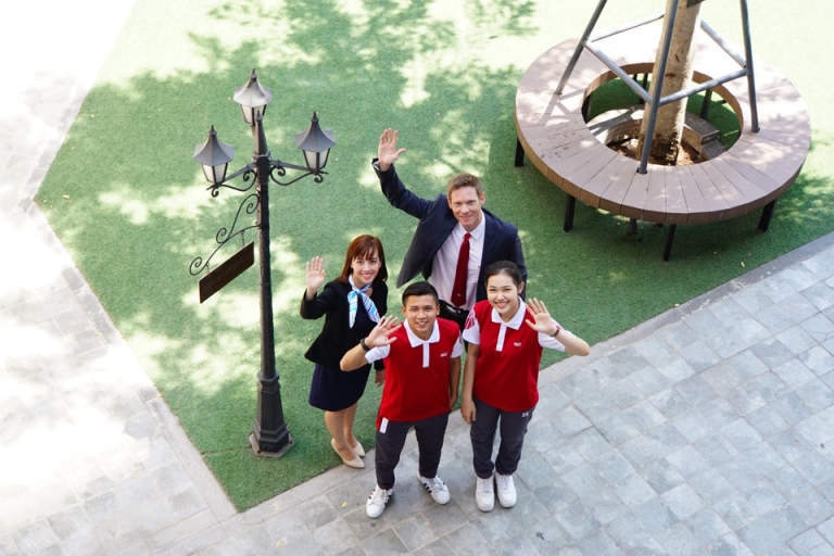 Chương trình giảng dạy ngành Quan hệ quốc tế Đại học Hồng Bàng có cả sự góp mặt của các giáo viên bản ngữ