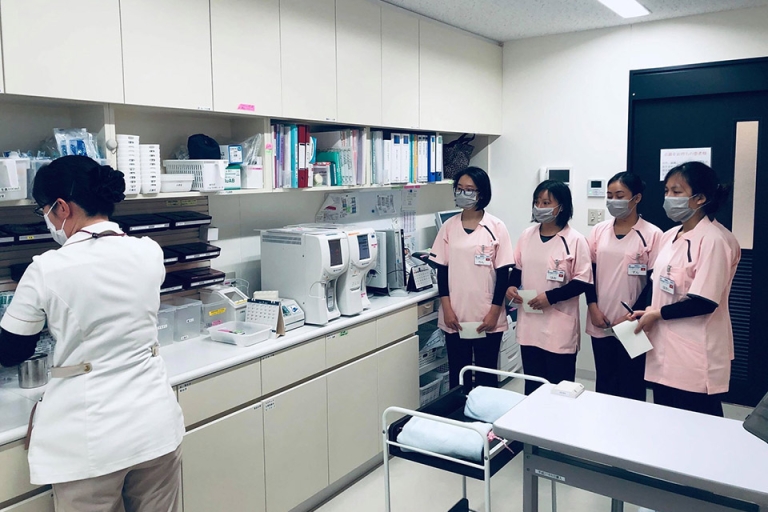 Sinh viên ngành Điều dưỡng thực tập, trải nghiệm tại Nhật Bản (Nguồn: DNU)
