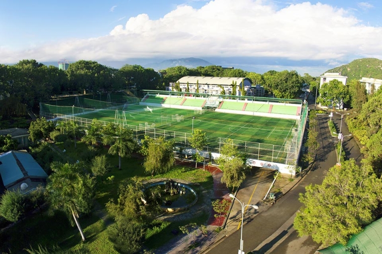 Đại học Nha Trang được nhiều sinh viên mệnh danh là ngôi trường ven biển đẹp nhất Việt Nam