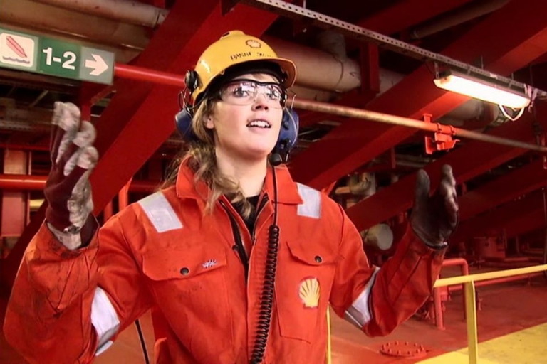 Ngành Dầu khí yêu cầu nhân sự có trình độ tiếng Anh từ khá trở lên 