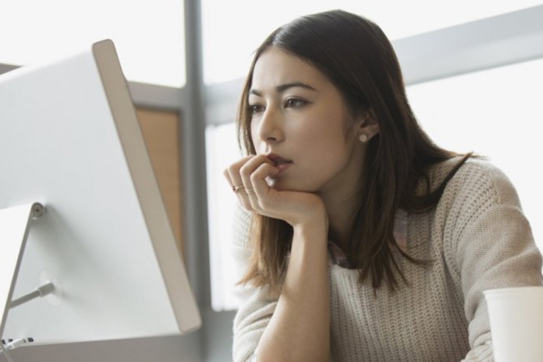 Công việc viết lách dã quá quen thuộc với người hướng nội (Nguồn: incimages)