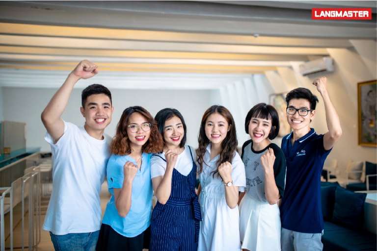 Đến Langmaster, chinh phục tiếng Anh giao tiếp cùng đội ngũ giáo viên chất lượng, tại sao không? (Nguồn: langmaster)