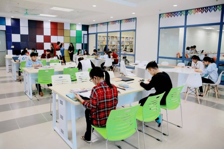 Không gian thư viện tại Đại học Kinh tế Quốc dân 