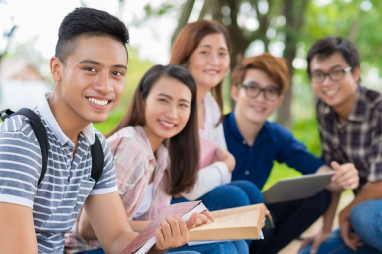 Không có quá nhiều khác biệt giữa học phí của trường đại học công lập và dân lập (Nguồn: Masterstudies)