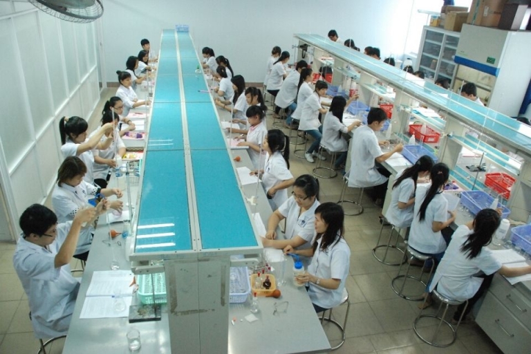 Cơ sở thực hành hiện đại, với đầy đủ trang thiết bị dạy và học