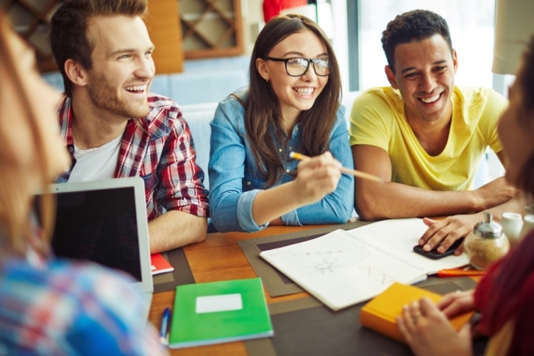 Khóa học IELTS online của thầy Bách được nhiều bạn trẻ tin tưởng