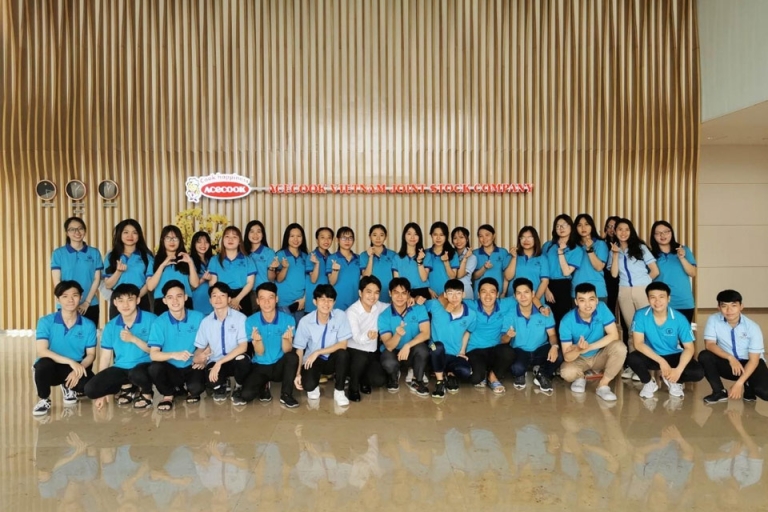 Hỗ trợ giới thiệu việc làm cho sinh viên khi ra trường