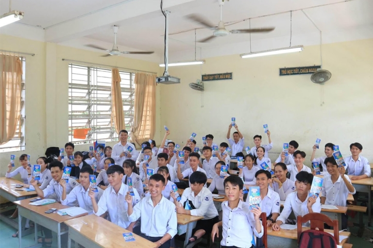 Học phí thấp so phù hợp với điều kiện gia đình