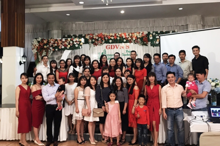 Cán bộ nhân viên của Công ty Cổ phần Giáo dục nhân lễ ký niệm ngày thành lập (Nguồn: giaoducvietnam)