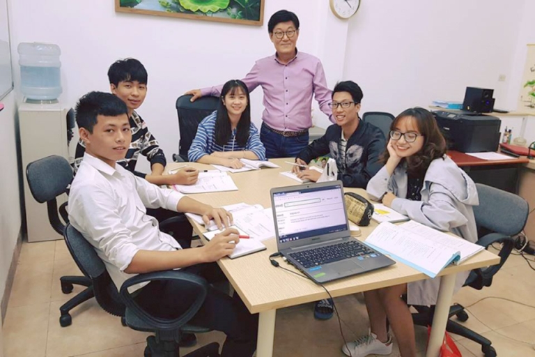 Một lớp học từ 5-10 học viên tại trung tâm