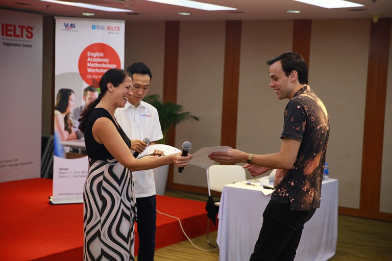 VUS phối hợp cùng BC tổ chức tập huấn kỹ năng cho giáo viên