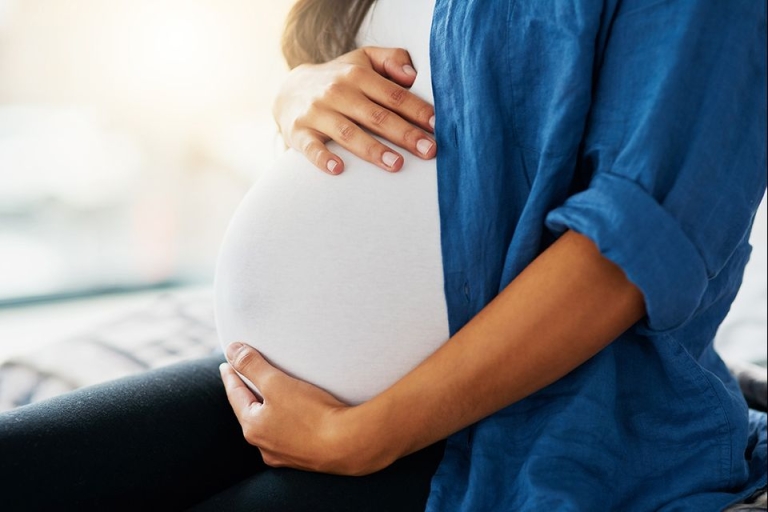 Phụ huynh có thể dạy tiếng Anh cho bé ngay từ trong bụng mẹ