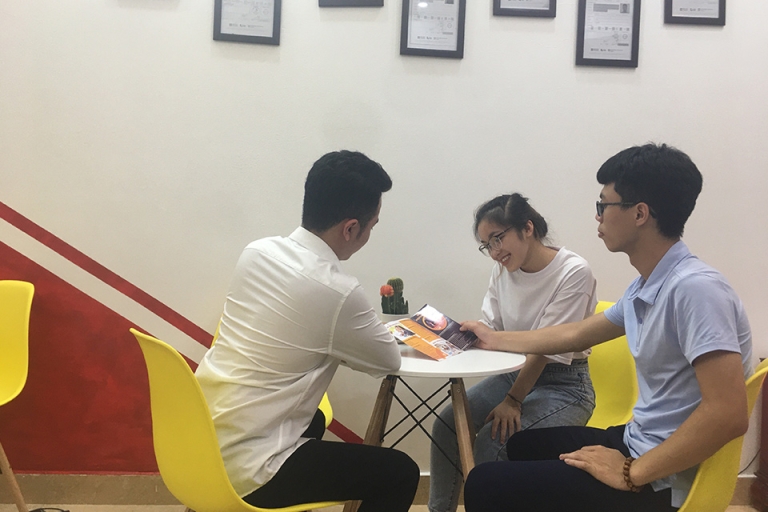 Một trong những yếu tố giúp trung tâm thu hút học viên là phương pháp giảng dạy hiệu quả