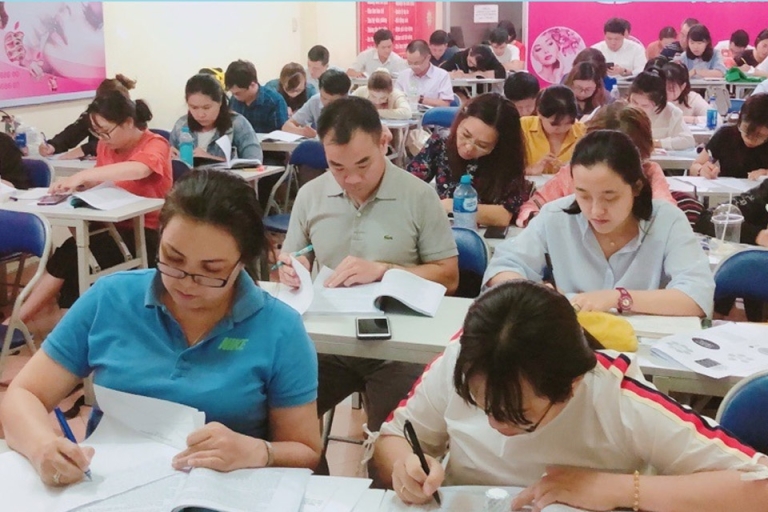 nghiệp vụ tư vấn du học dạy nghề Văn Lang