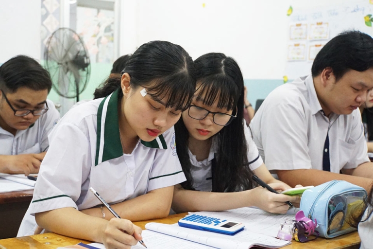 tiếng anh lớp 12