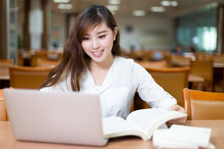 học tiếng Anh online với giáo viên bản ngữ