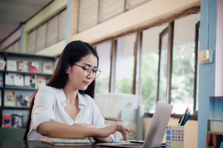học tiếng Anh online với giáo viên bản ngữ