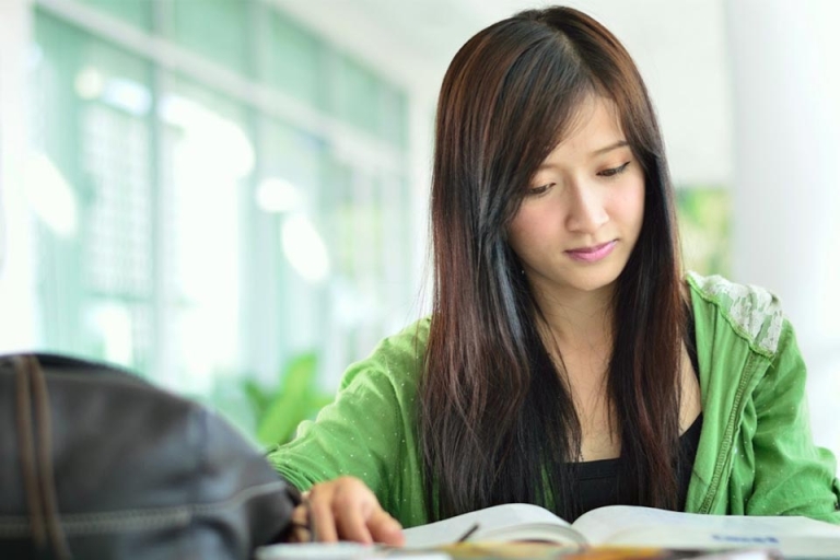 học tiếng Anh online với giáo viên bản ngữ