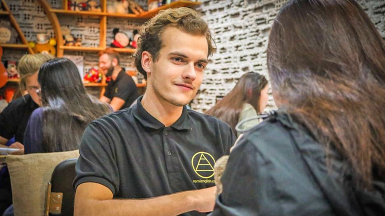 Trung Tâm Anh Ngữ Remi