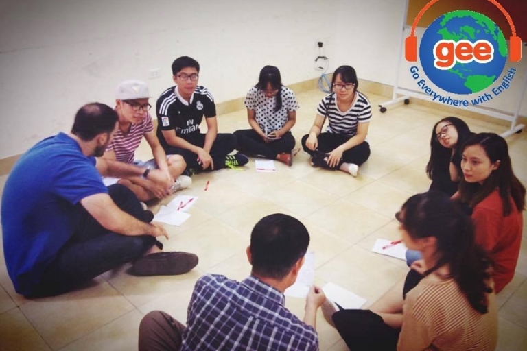 gee-center-lop-thieu-nien