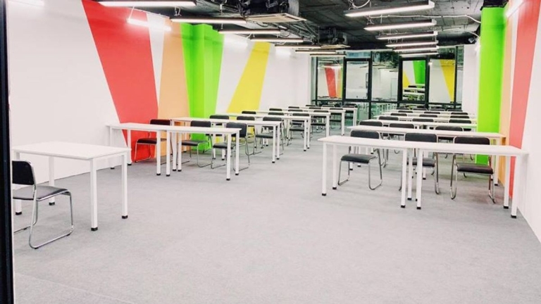 Học Viện Ngôn Ngữ Universal