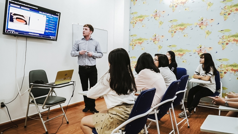 Trung Tâm Tiếng Anh New Insight English