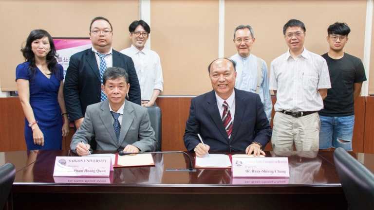 Trung Tâm Ngoại Ngữ Đại Học Sài Gòn