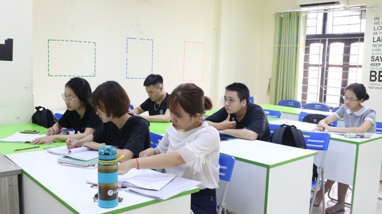 Trung Tâm Ngoại Ngữ Và Du Học Quốc Tế EDS