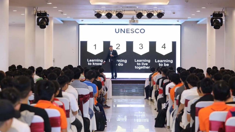 Trung tâm Ngoại ngữ Mai Lâm