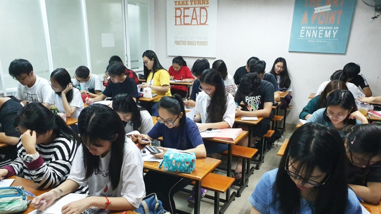 Trung Tâm Tiếng Anh Hồng Chuyên