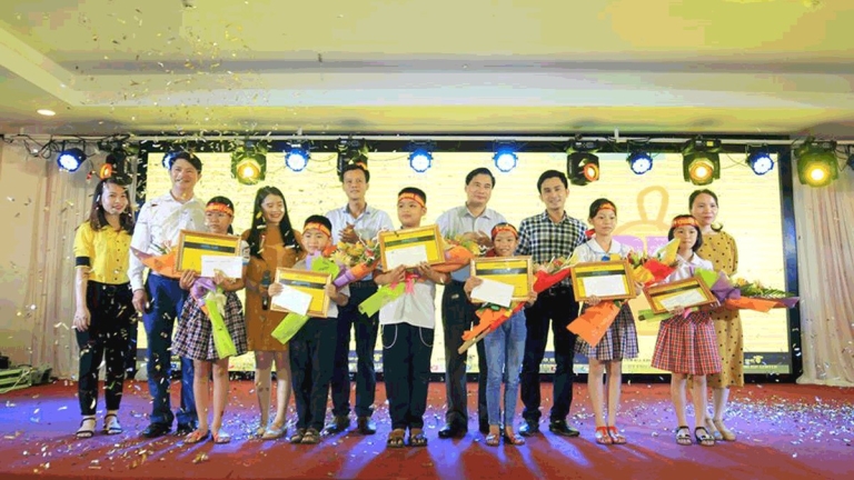 Trung tâm Ngoại ngữ King Bee