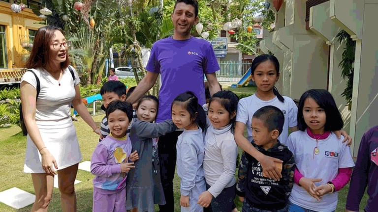 Trung tâm Ngoại ngữ ALE