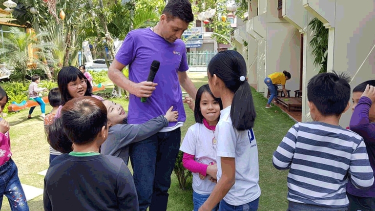 Trung tâm Ngoại ngữ ALE