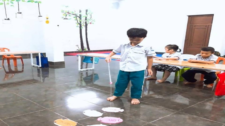 Trung tâm Ngoại ngữ Lala English