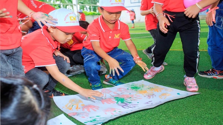 Trung tâm Ngoại Ngữ Dân Việt