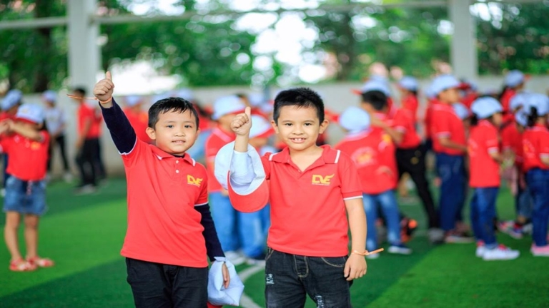 Trung tâm Ngoại Ngữ Dân Việt