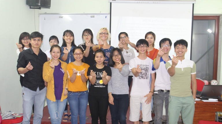 Trung tâm Anh ngữ Quốc tế EEG (Thái Nguyên)