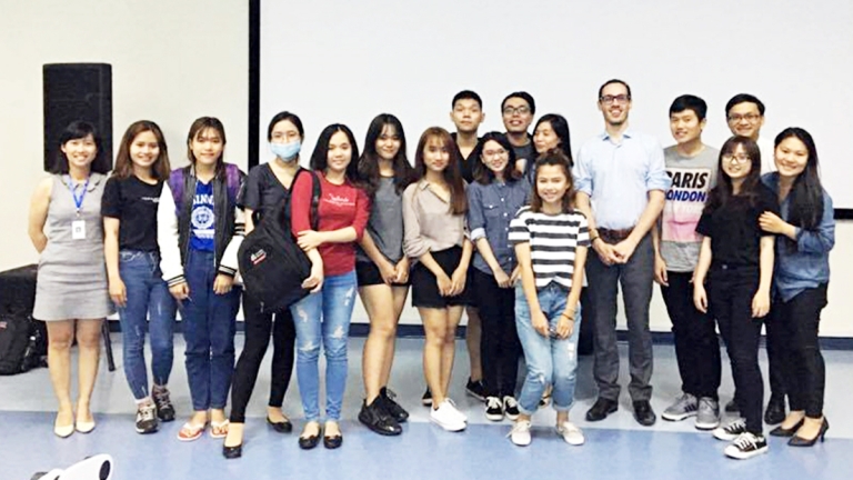 Trung Tâm Anh ngữ English Zone