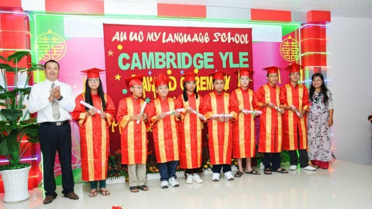 Trung Tâm Ngoại Ngữ Âu Úc Mỹ